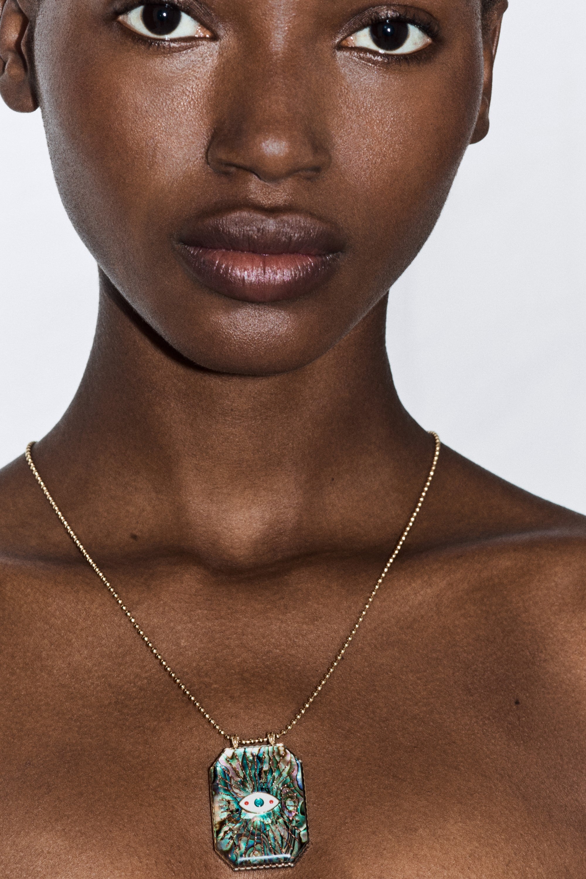 Marie Lichtenberg Raiz'in Raiz'in Scapular Mother of pearl Natural 40mm