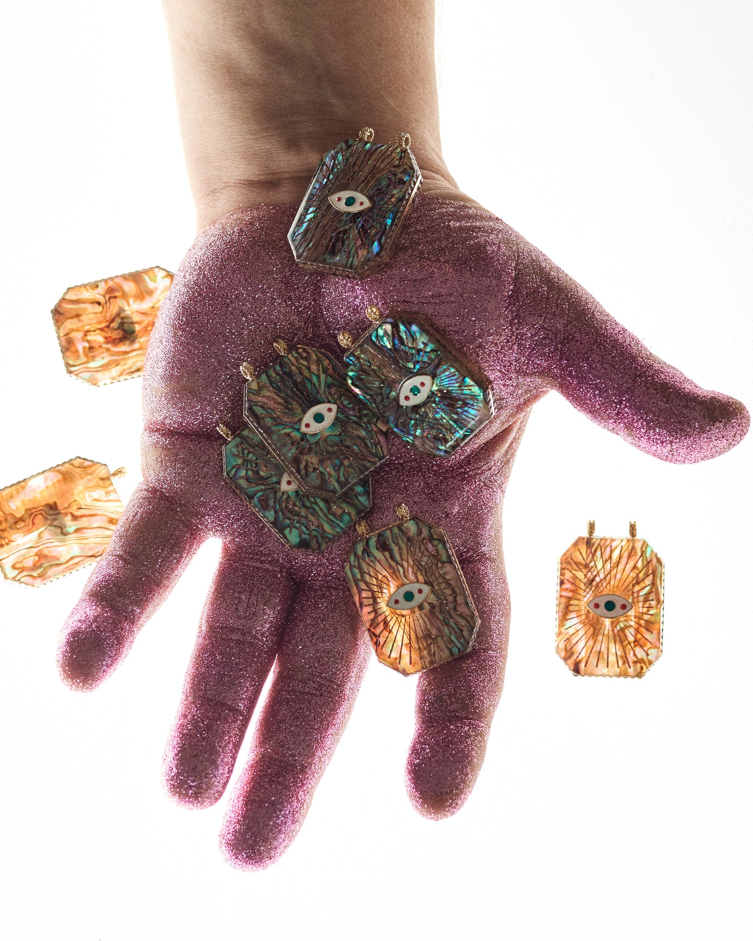 Marie Lichtenberg Raiz'in Raiz'in Scapular Mother of pearl Natural 40mm