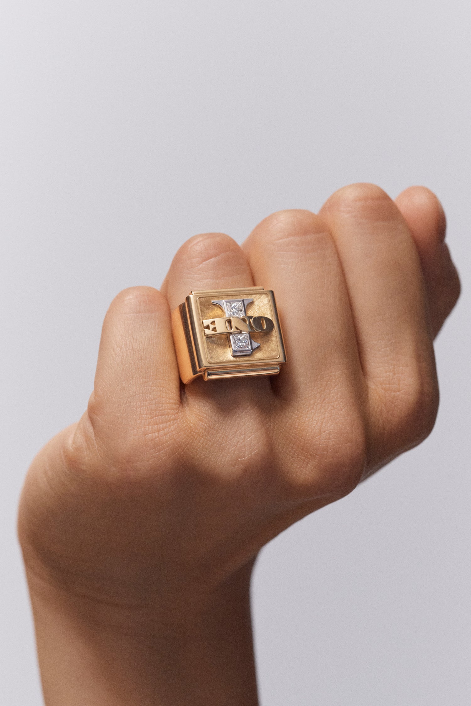 Marie Lichtenberg Staging Ring Buck ring Large