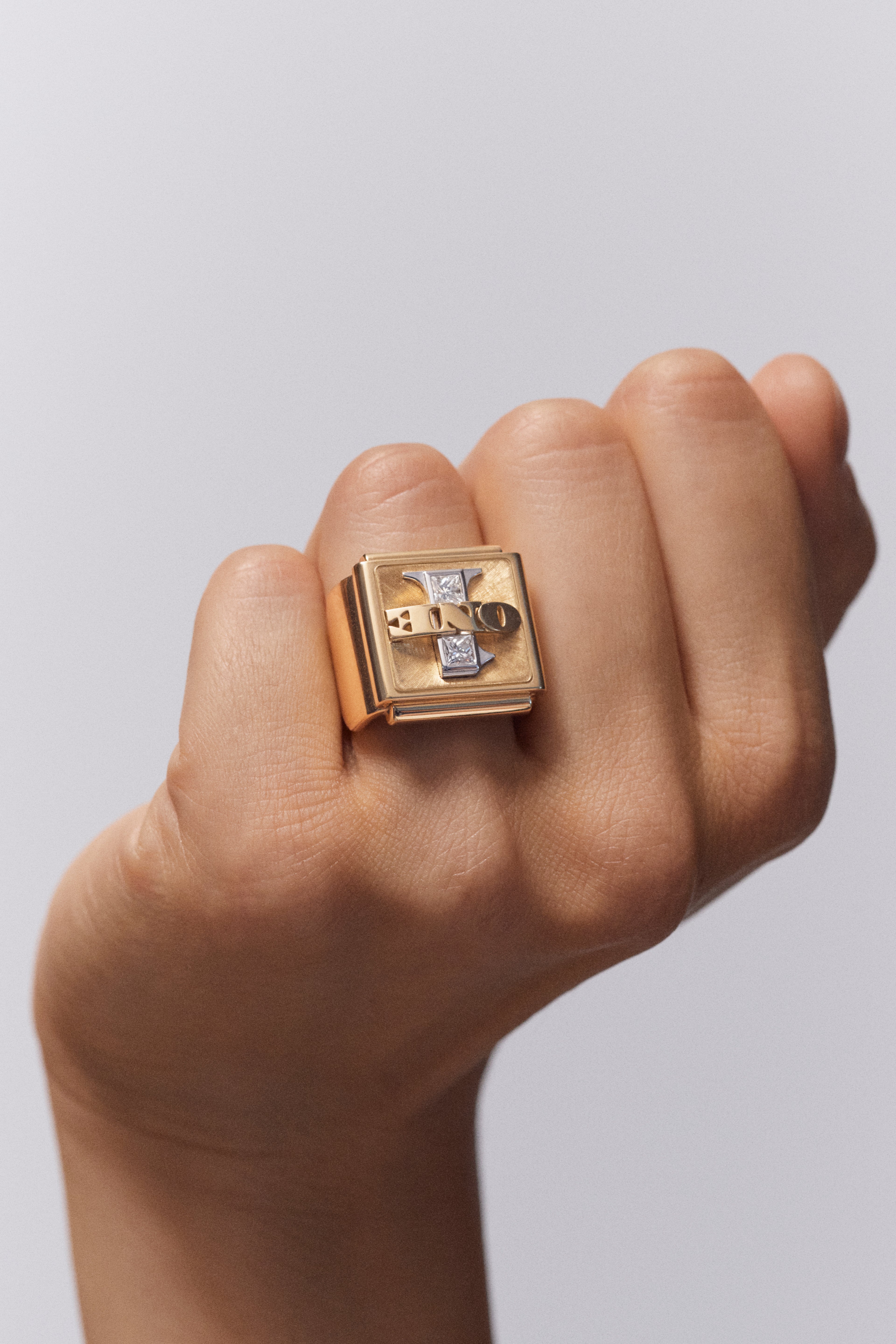 Marie Lichtenberg Staging Ring Buck ring Large