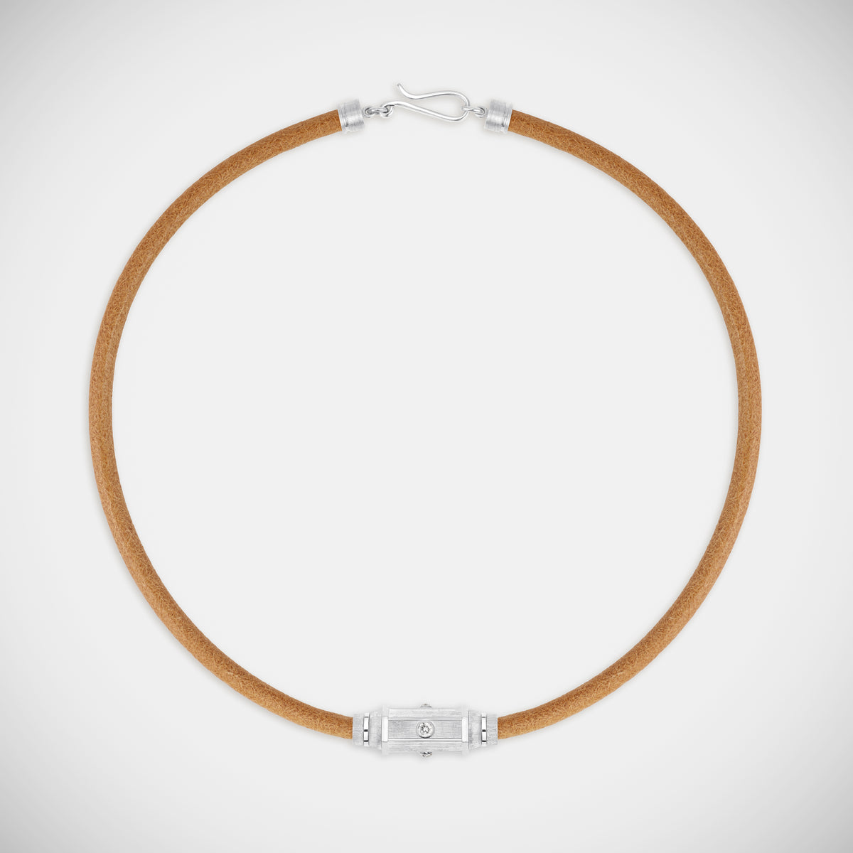 Marie Lichtenberg Staging Baby locket Diamond White Baby Lasso Necklace