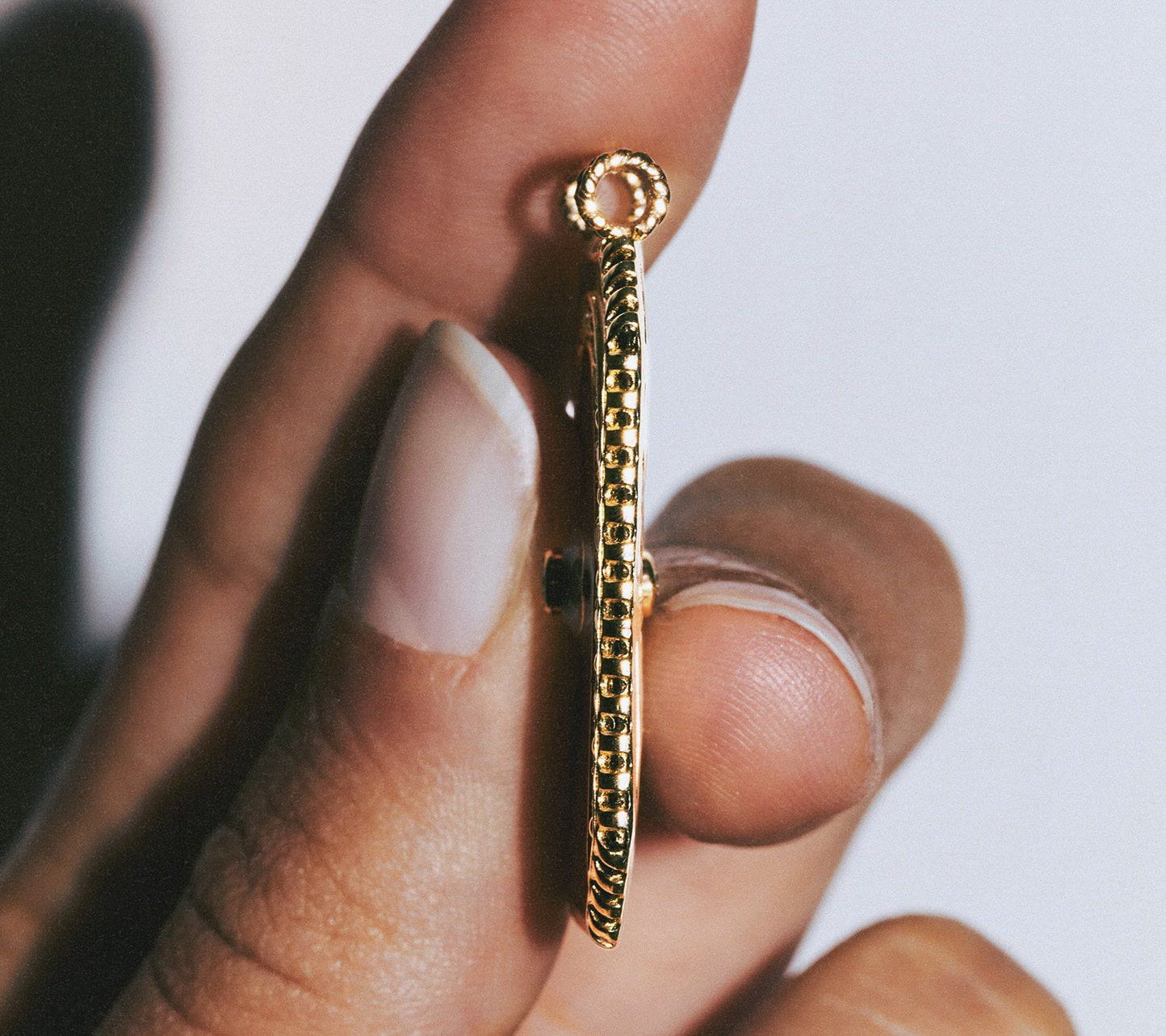 Marie Lichtenberg Staging Scapulaires Eye protect orange scapular