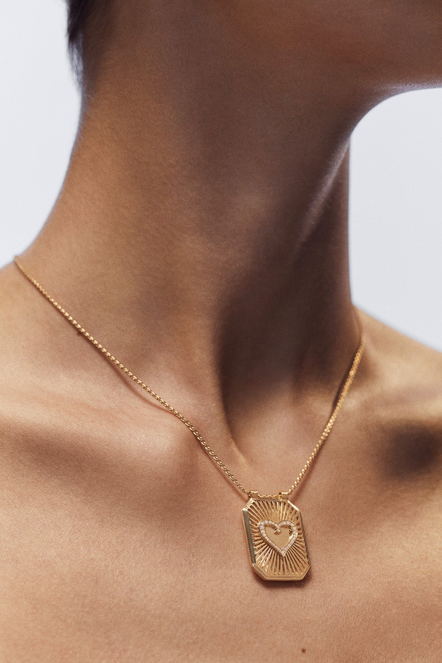 Marie Lichtenberg Staging Scapulaires Heart Diamond Scapular