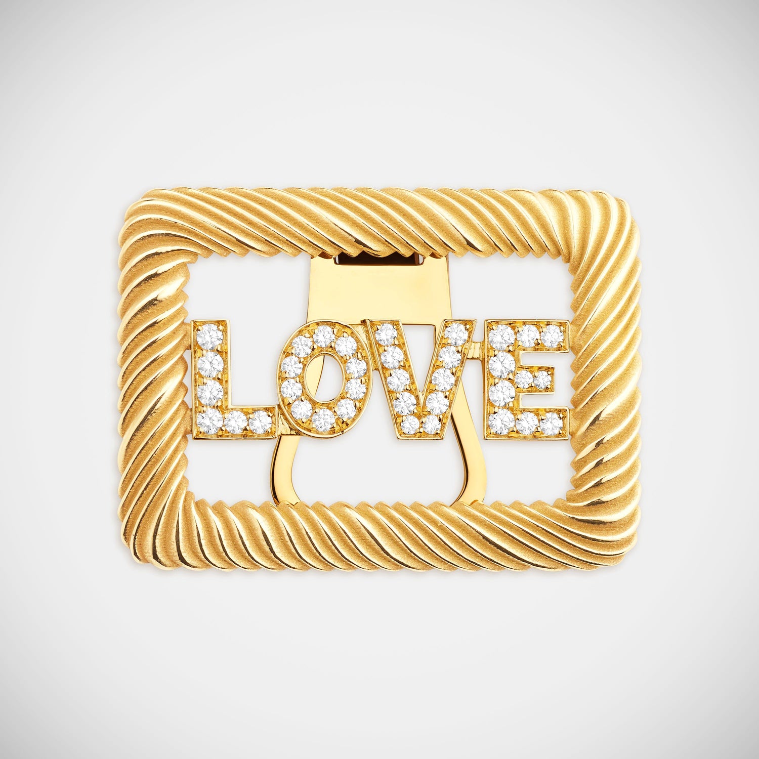 Marie Lichtenberg Staging Collar clips Love Collar Clip