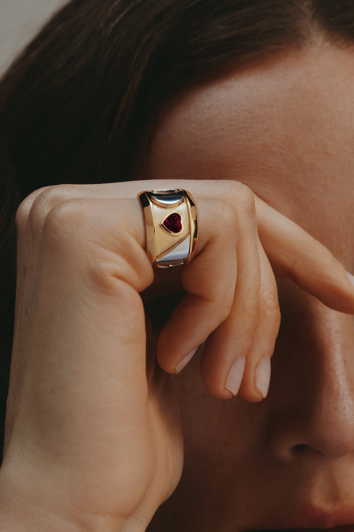 Marie Lichtenberg Staging Ring Love Fanion Ring