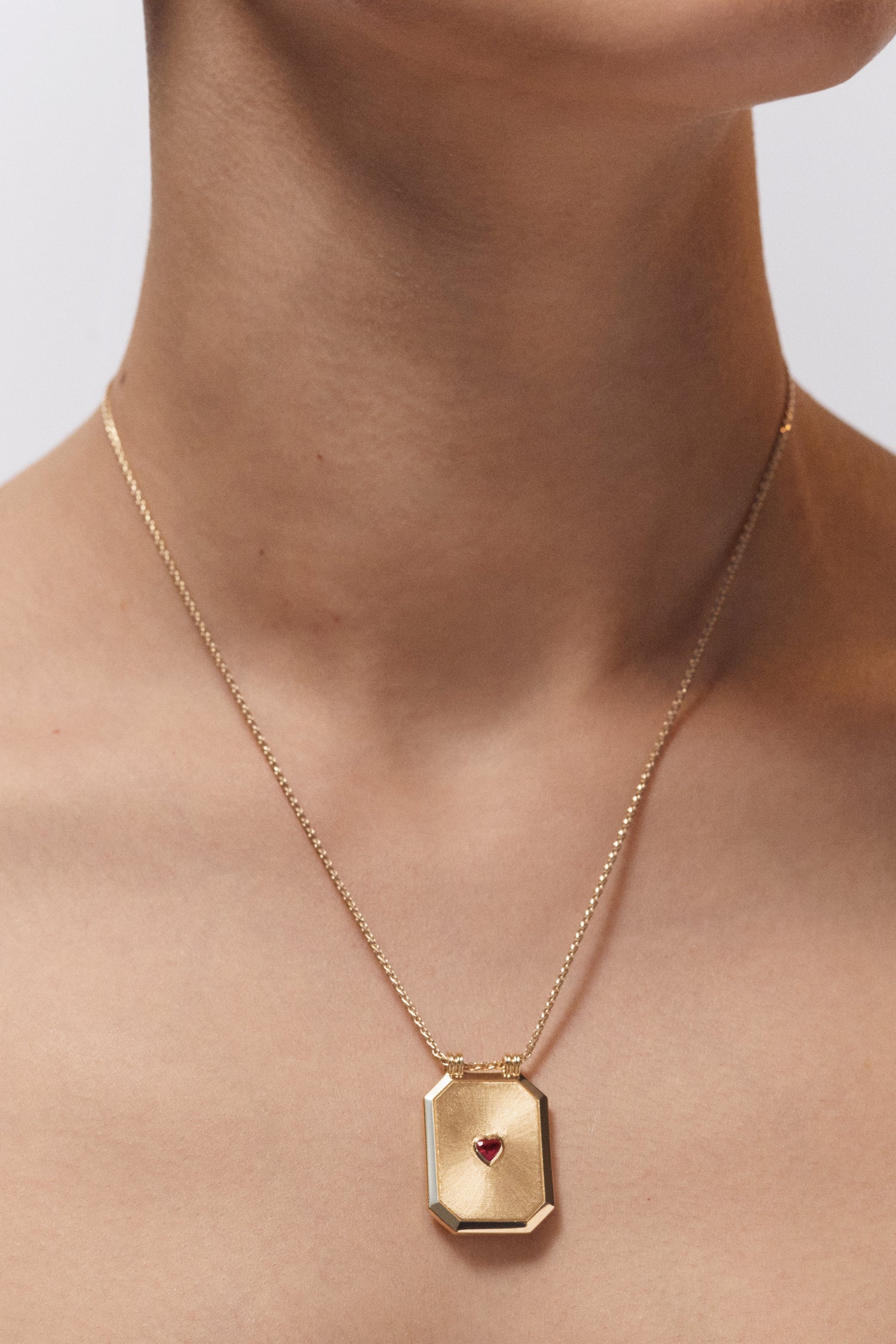 Marie Lichtenberg Staging Scapulaires Love scapular