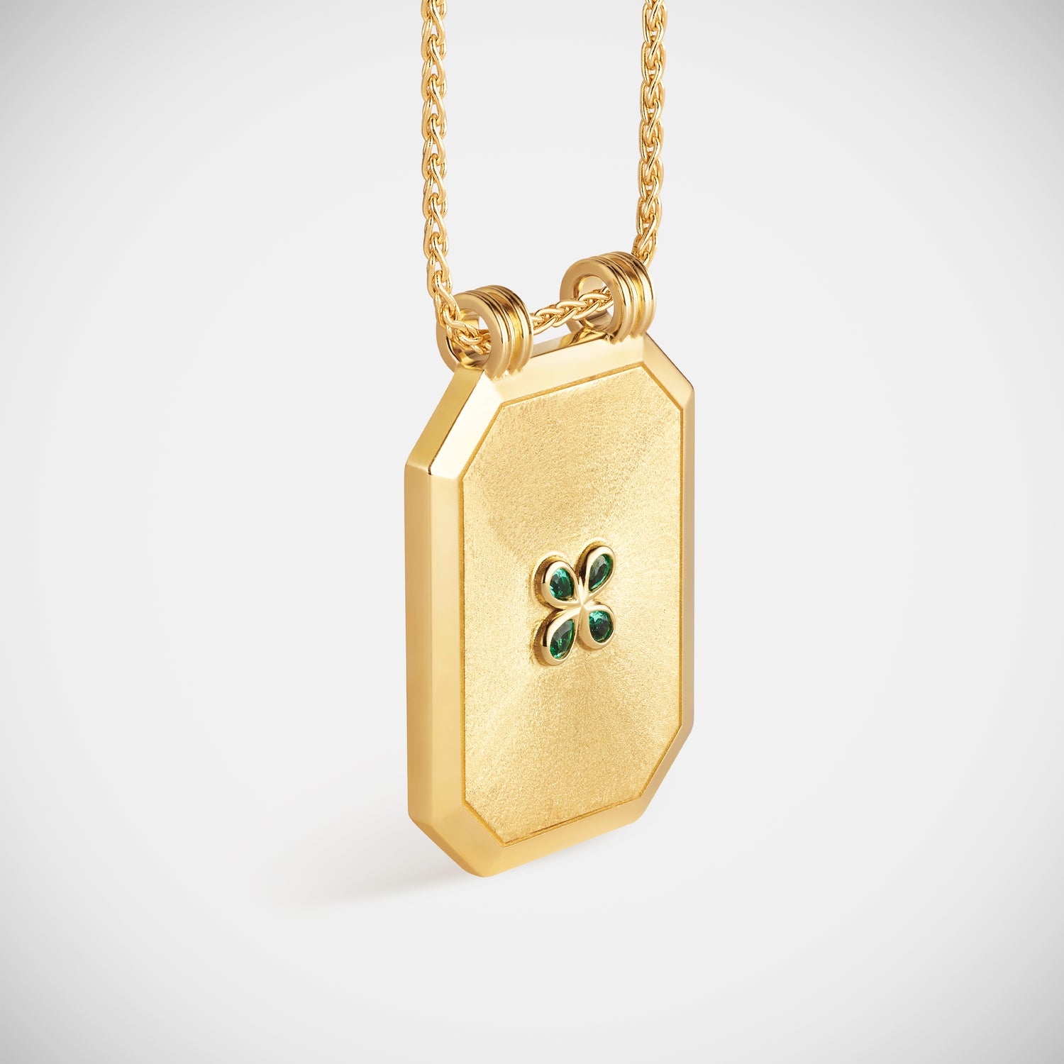 Marie Lichtenberg Staging Scapulaires Luck scapular