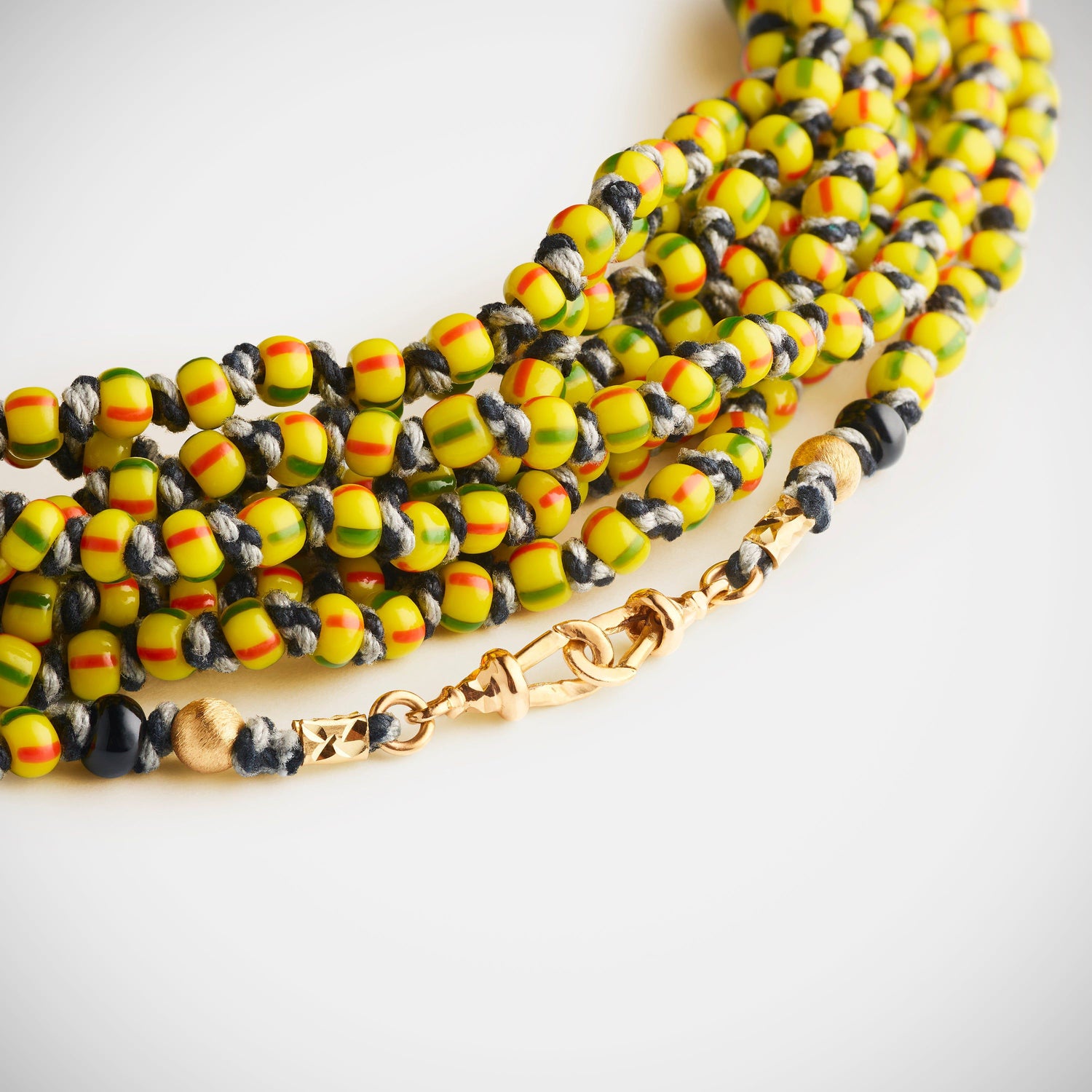 Marie Lichtenberg Staging Link Mauli beads ghana rasta 4m